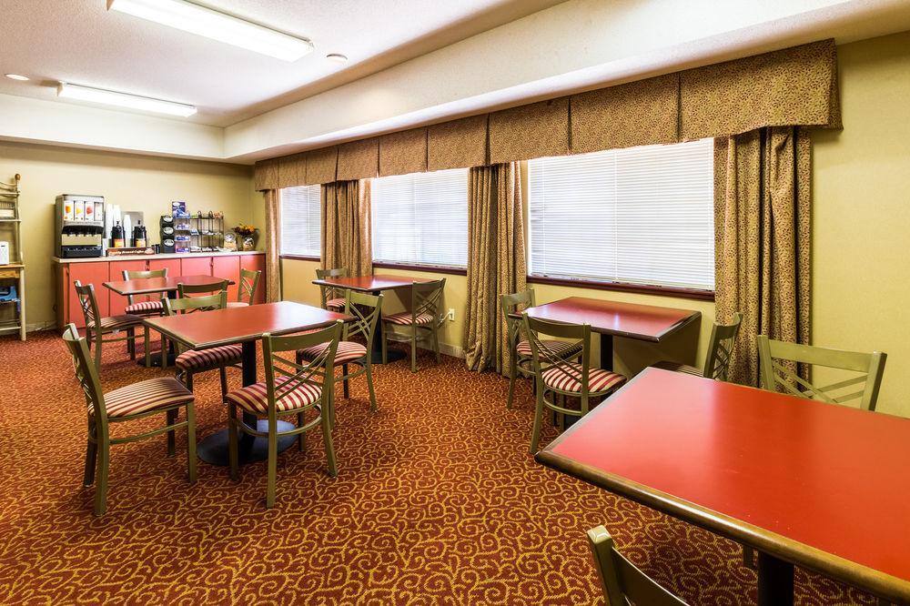 Rodeway Inn スティーブンビル エクステリア 写真