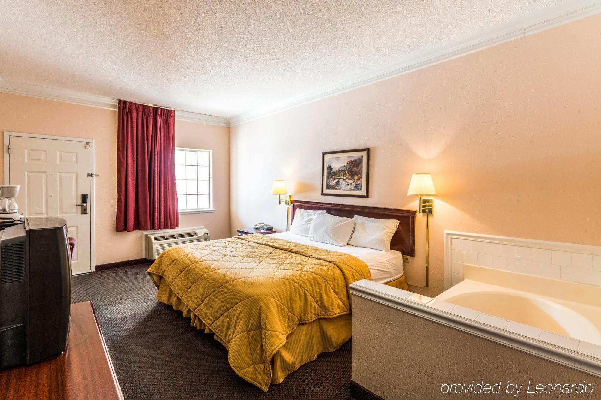 Rodeway Inn スティーブンビル エクステリア 写真