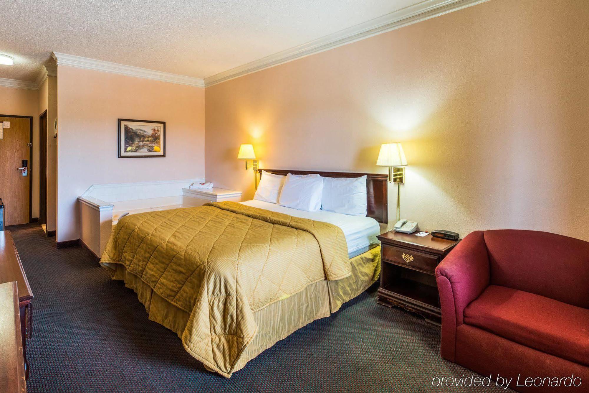 Rodeway Inn スティーブンビル エクステリア 写真