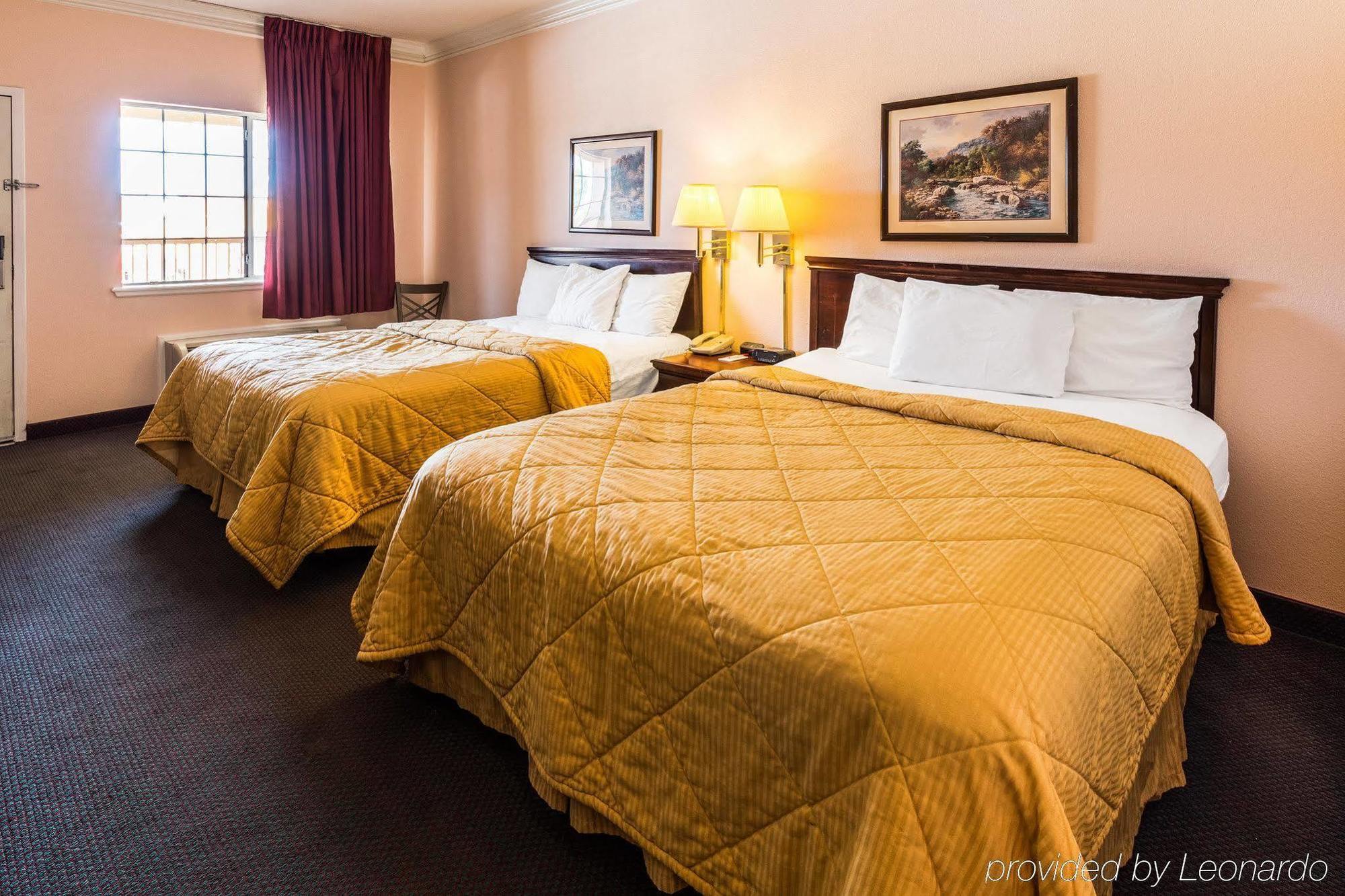 Rodeway Inn スティーブンビル エクステリア 写真