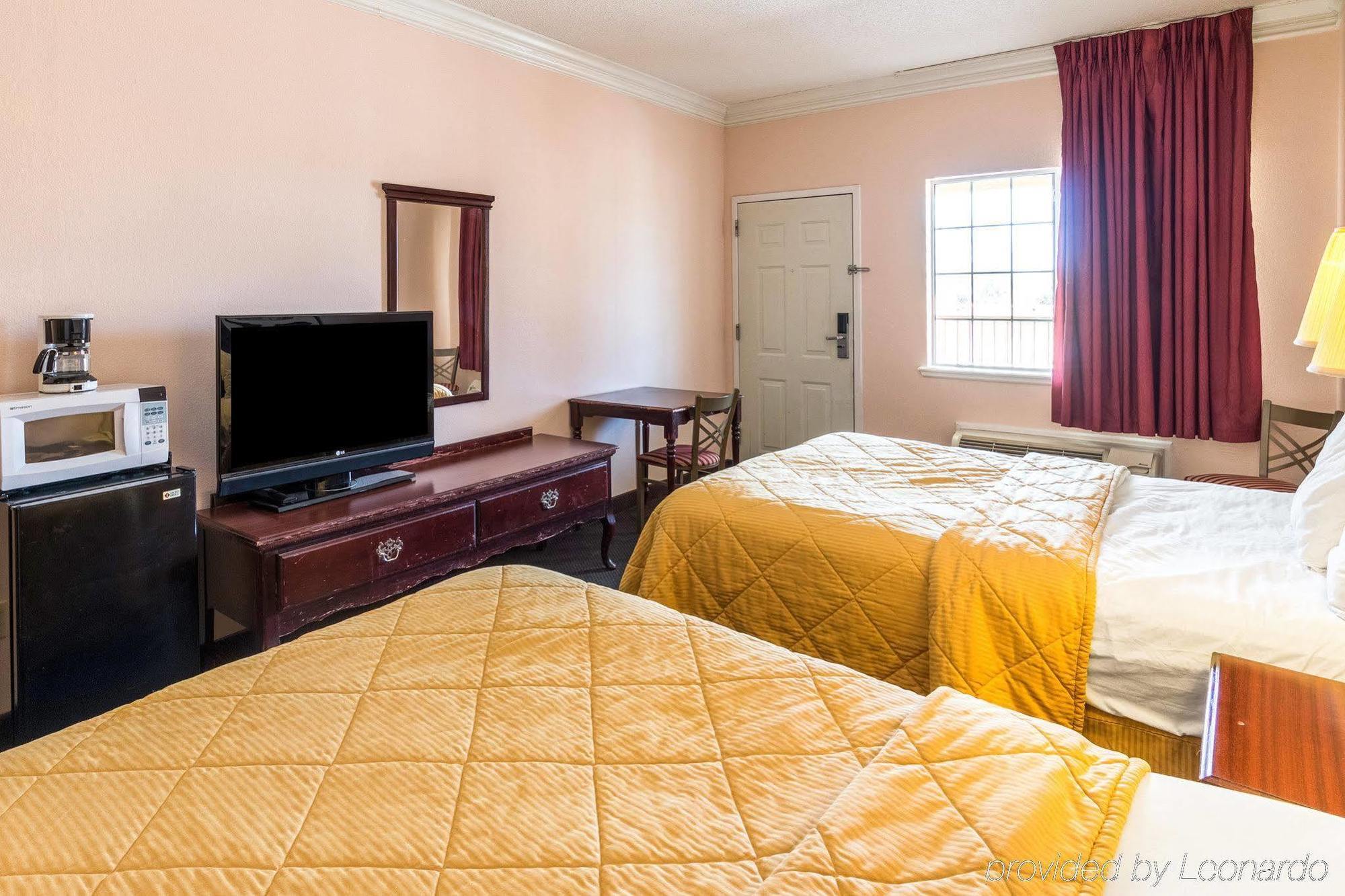 Rodeway Inn スティーブンビル エクステリア 写真