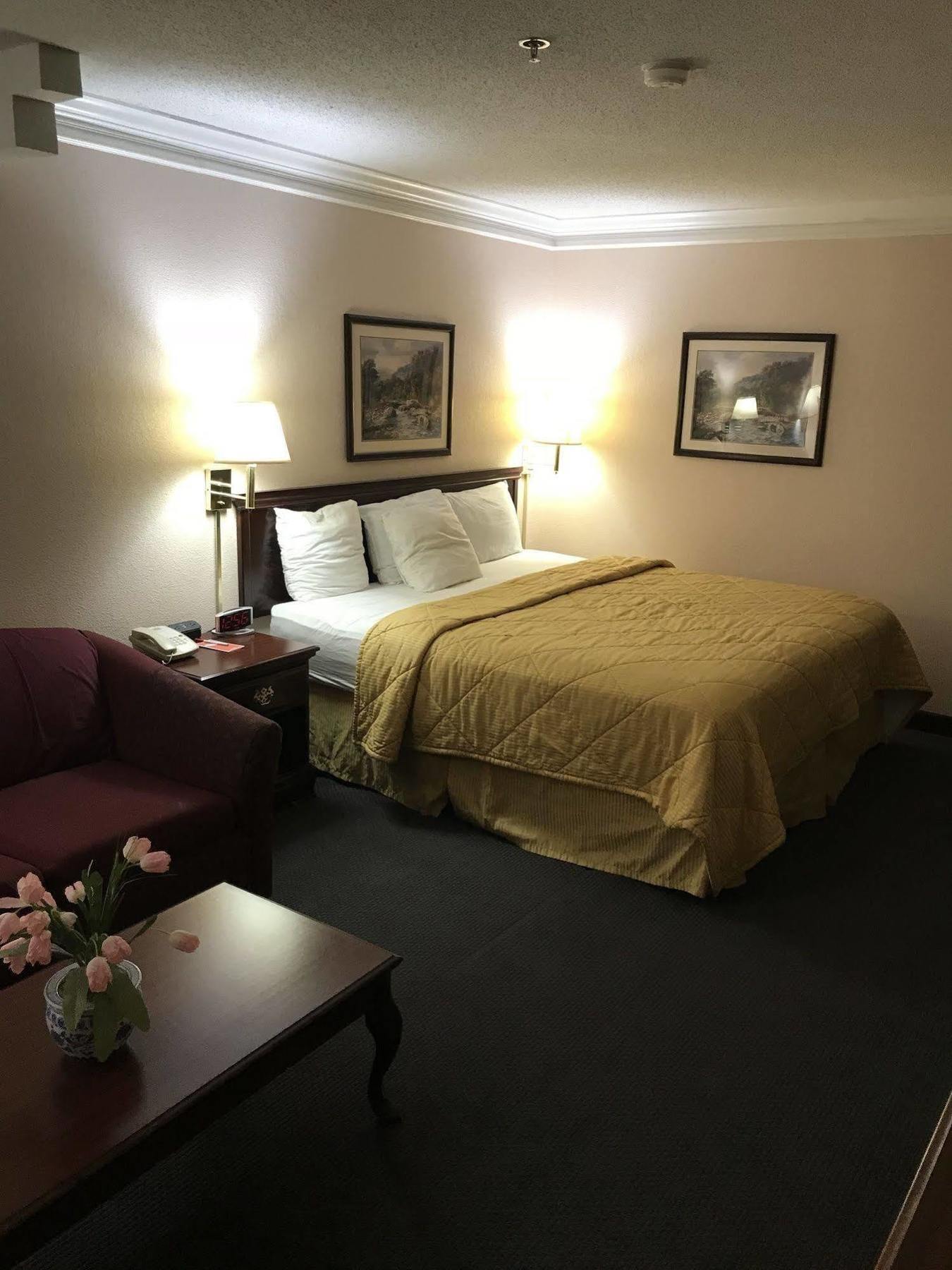 Rodeway Inn スティーブンビル エクステリア 写真