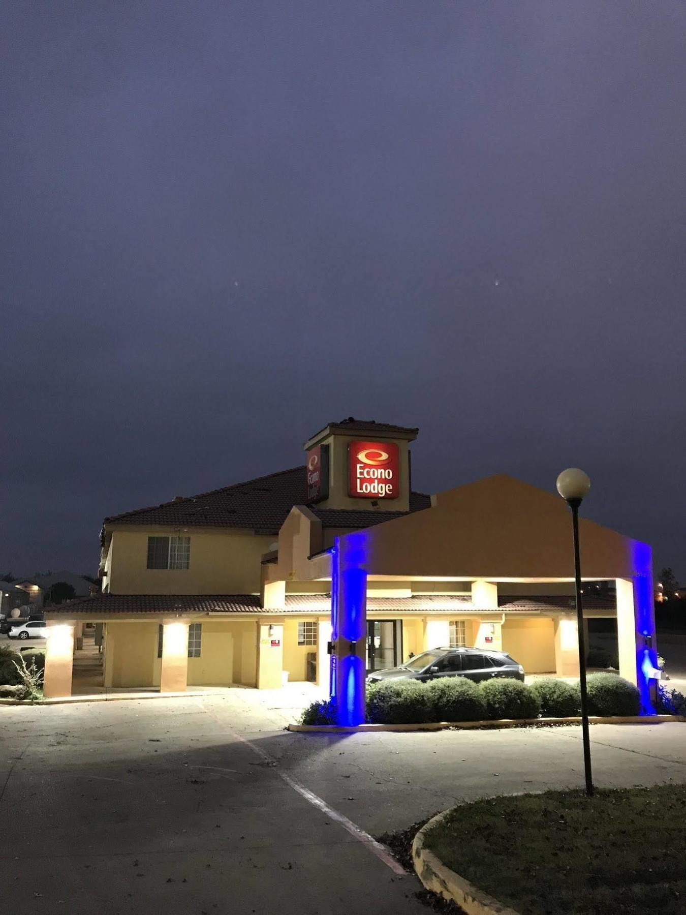 Rodeway Inn スティーブンビル エクステリア 写真
