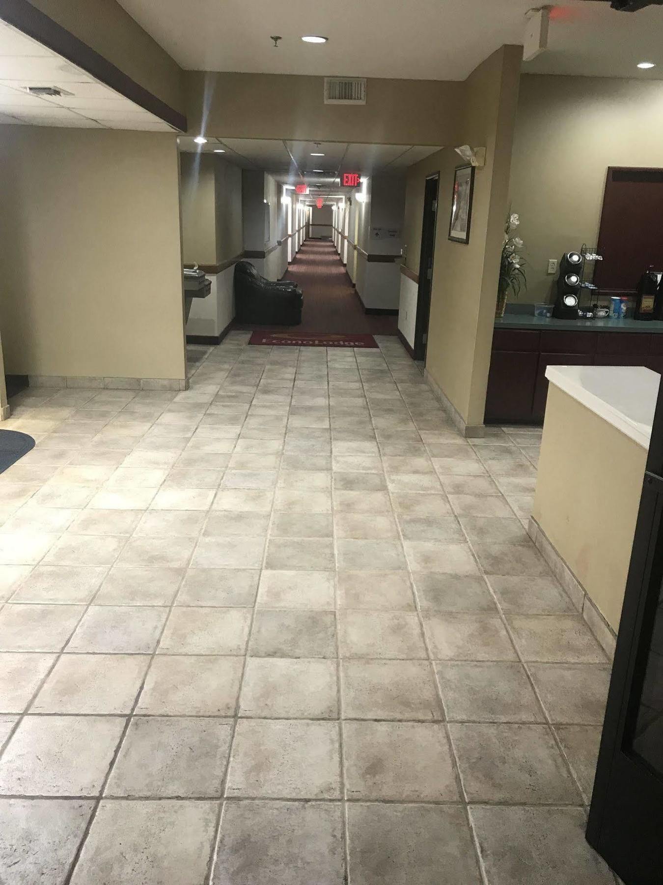 Rodeway Inn スティーブンビル エクステリア 写真