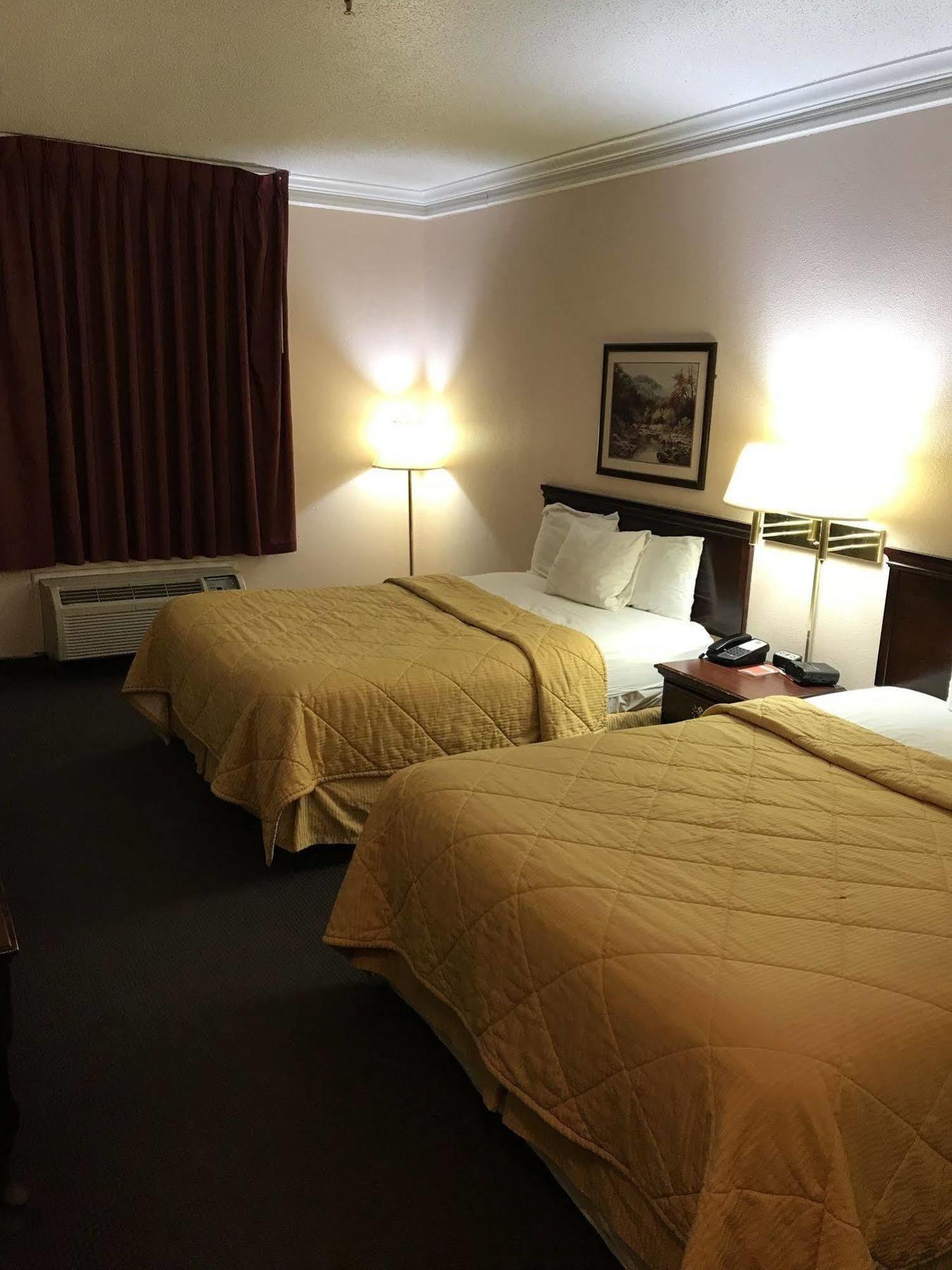 Rodeway Inn スティーブンビル エクステリア 写真